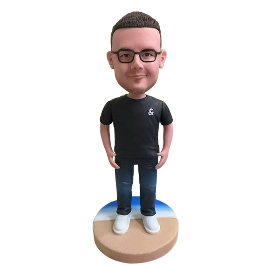 Custom Bobblehead for Boss & Bobbleheads Personalized Near Me – Helgee Brings Local Artistry to You!
