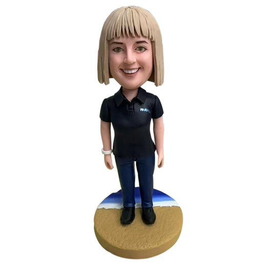 Custom Bobblehead for Family – Wholesale Local Supplier | Helgee