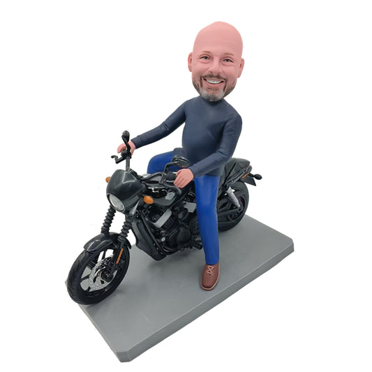 Custom Bobblehead on Motorcycle – Handcrafted Riding Figurines | Helgee